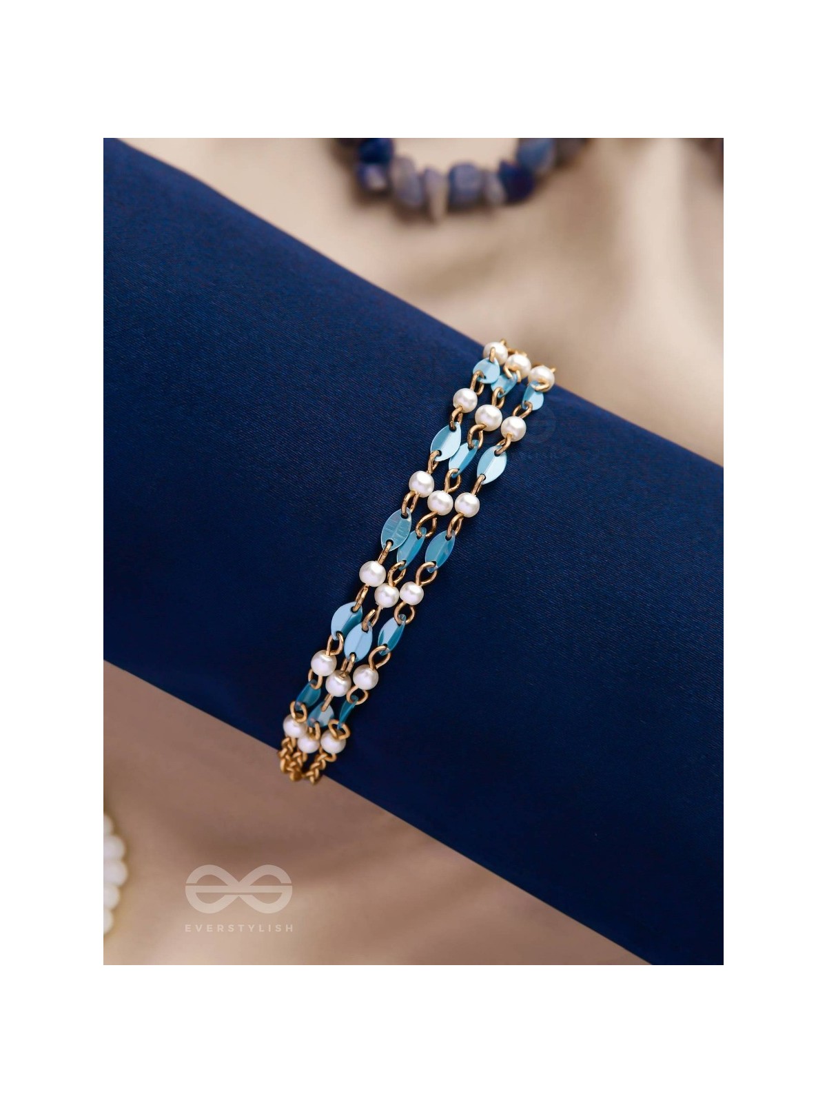 THE AQUAMARINE DELIGHT - ELEGANT MULTILAYERED BRACELET