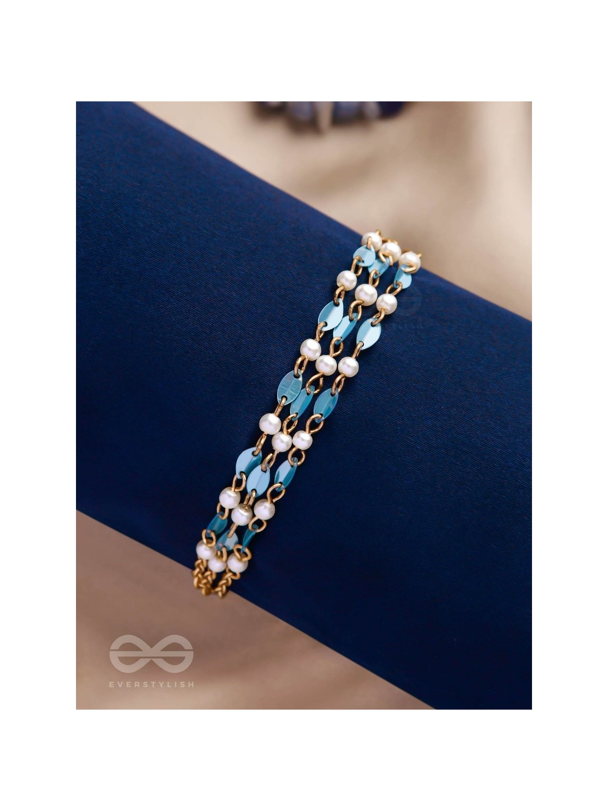 THE AQUAMARINE DELIGHT - ELEGANT MULTILAYERED BRACELET