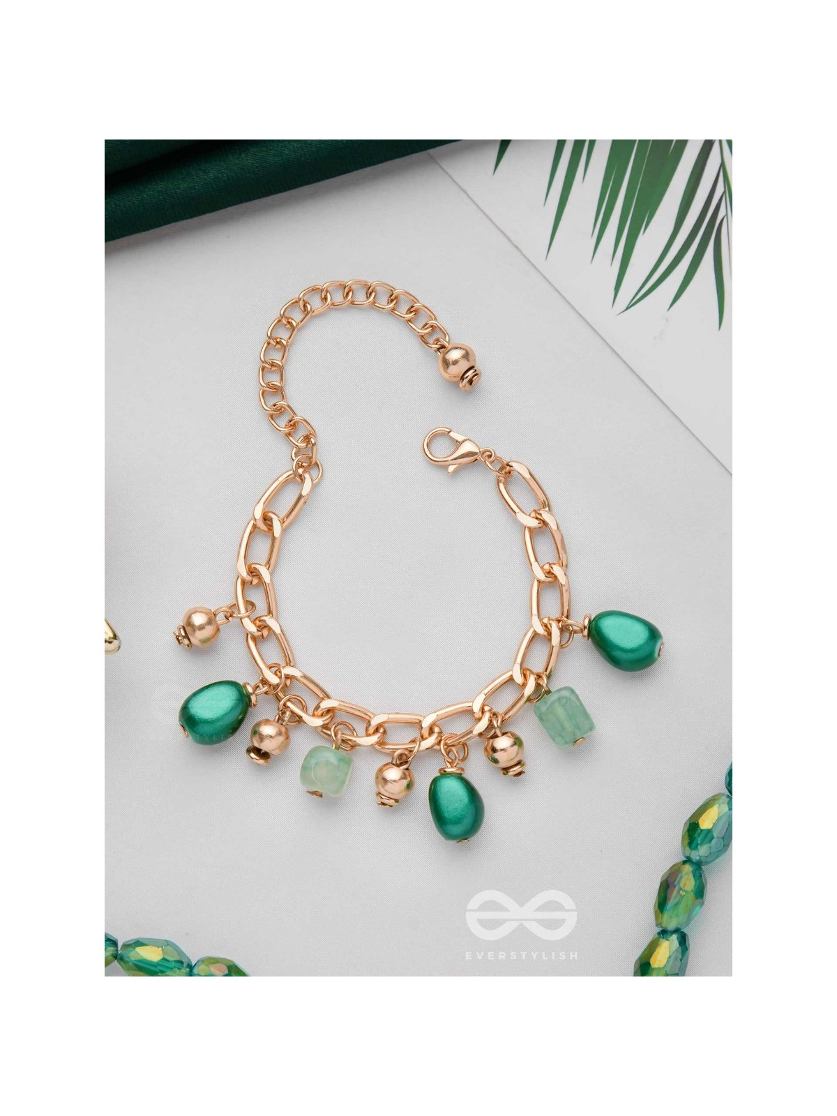 THE VIBRANT VINEYARD - GOLDEN BOLD BRACELET