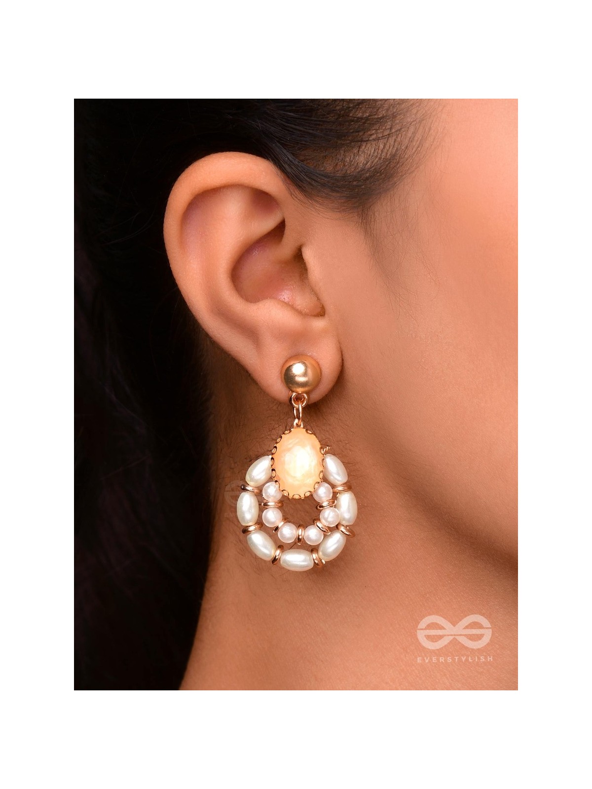 THE IVORY ELEGANCE - ELEGANT DROP EARRINGS (GOLDEN)