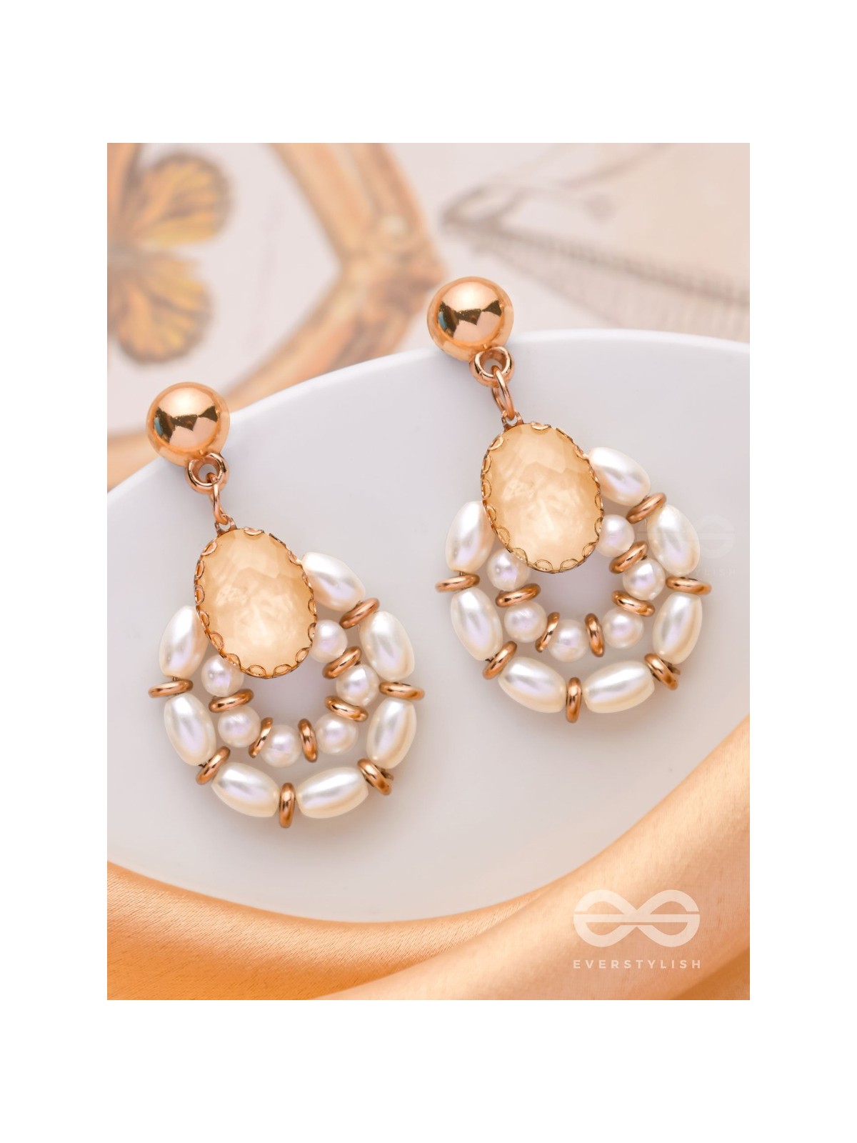 THE IVORY ELEGANCE - ELEGANT DROP EARRINGS (GOLDEN)