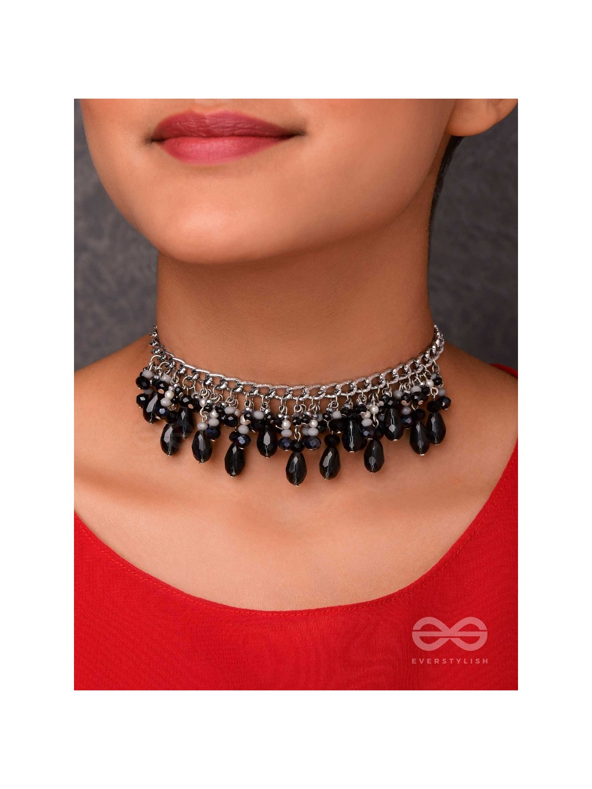 THE CHARMING NIGHTS- BLACK AND SILVER DROP NECKPIECE