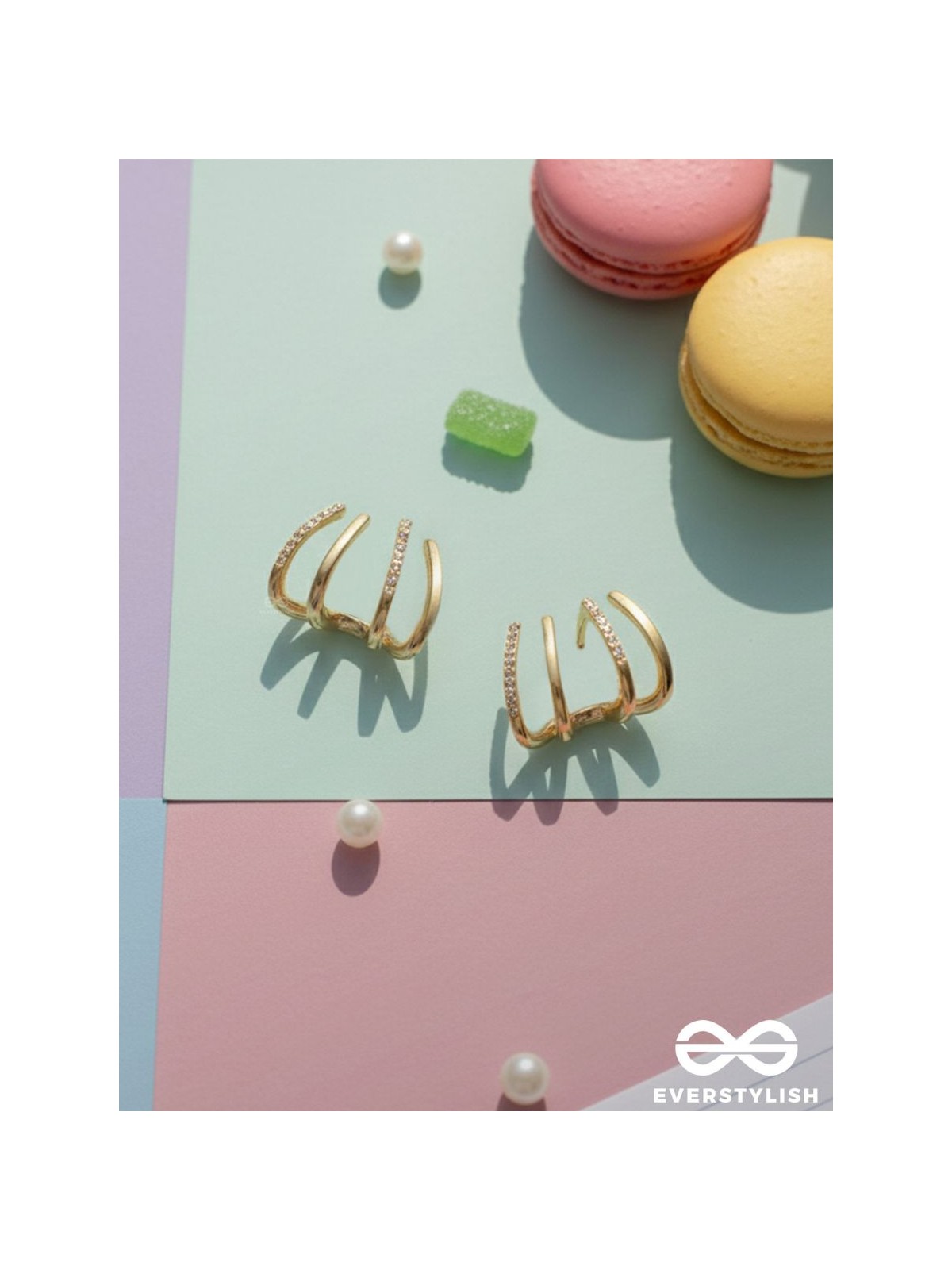 CLAWS OF DESTINY - GOLDEN STUD EARRINGS