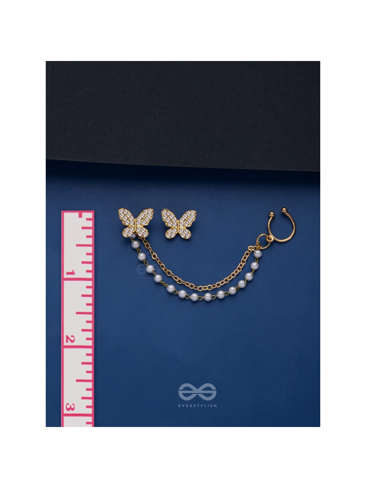 IN-FLIGHT DELIGHT - GOLDEN EAR-CUFF & STUD-EARRING