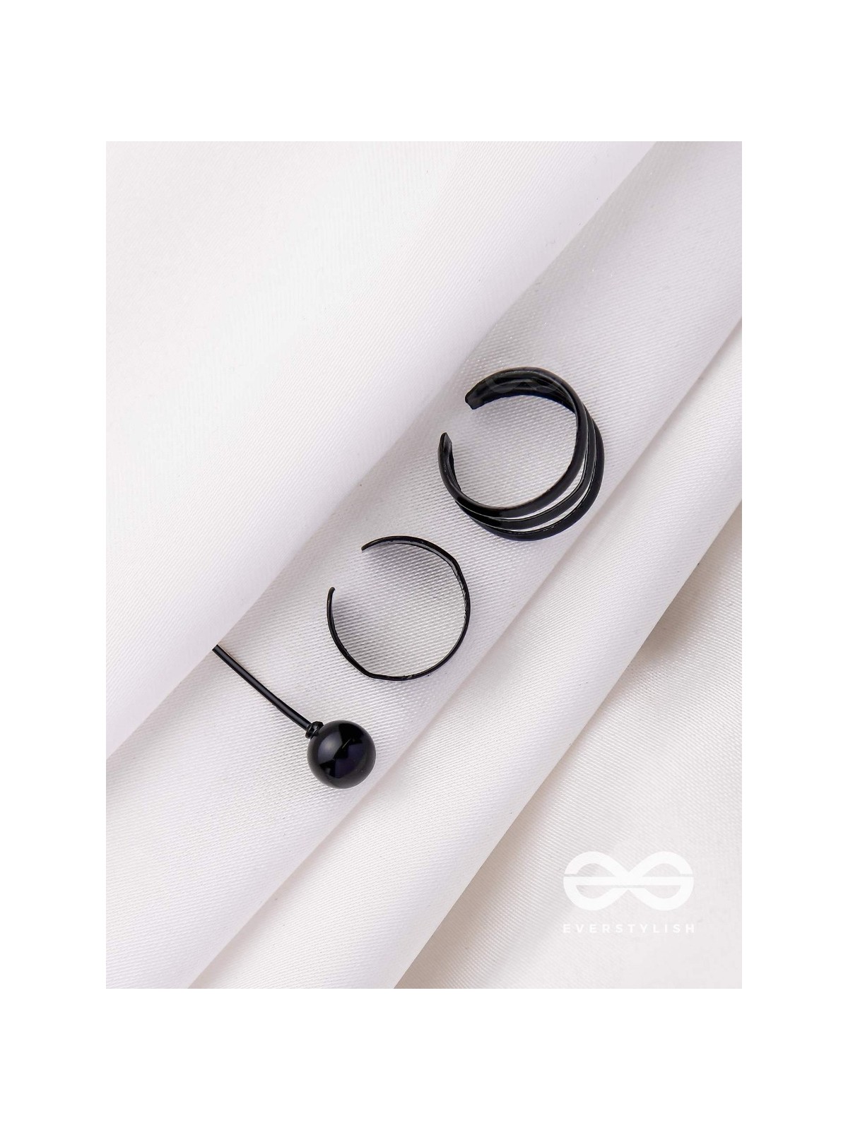 THE PERFECT TRIO - TWO EARCUFF & ONE STUD (ONE EAR) (BLACK)