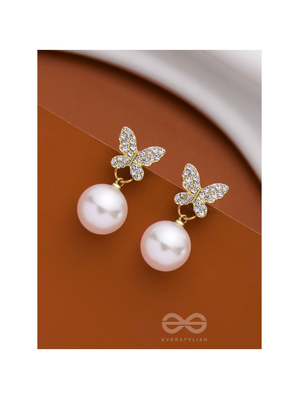 FLY AWAY WITH ME - GOLDEN PEARL EARRINGS