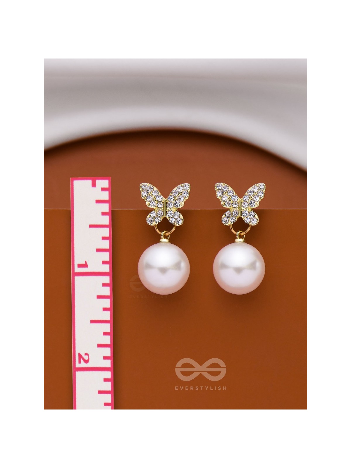 FLY AWAY WITH ME - GOLDEN PEARL EARRINGS