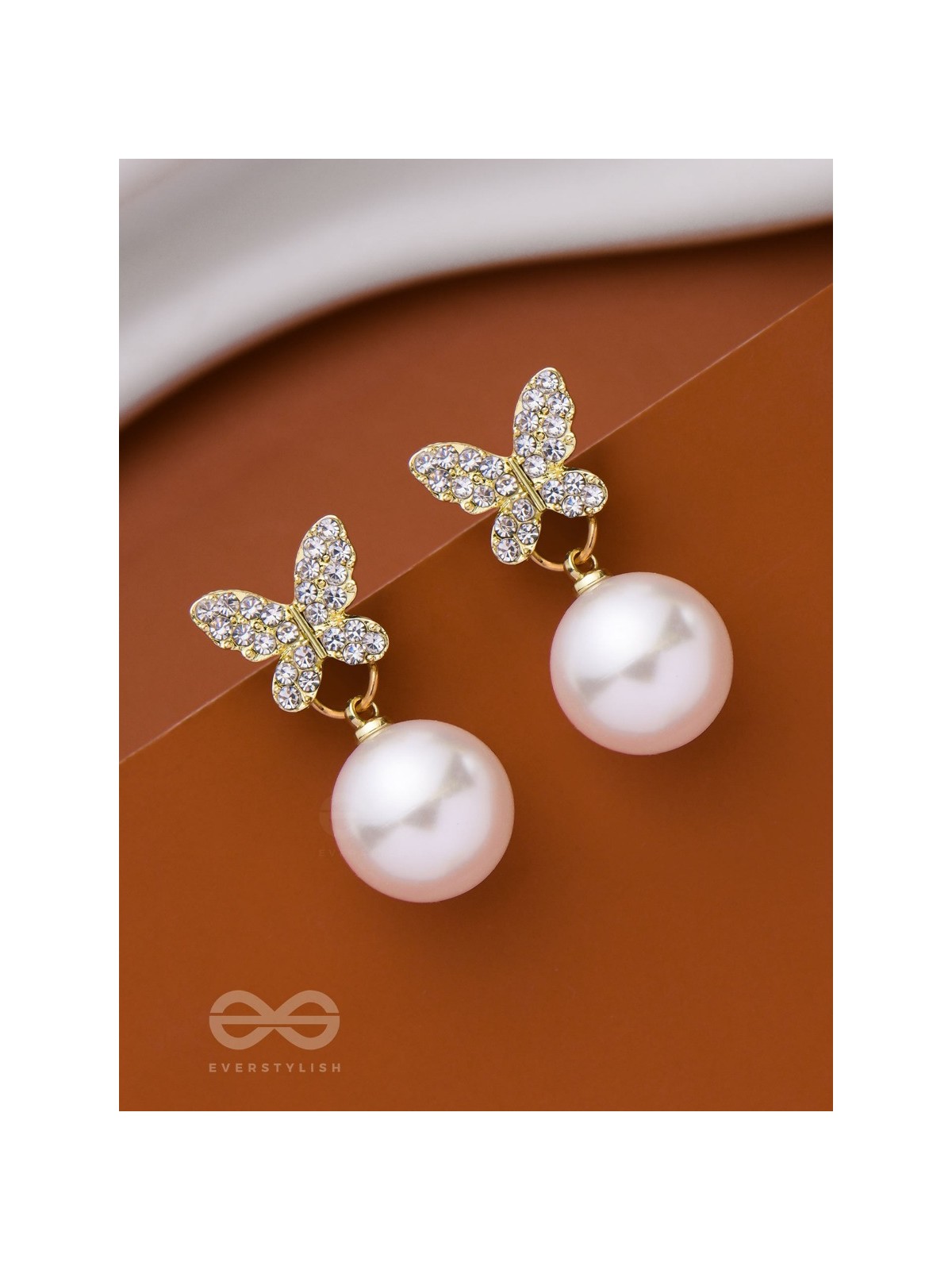 FLY AWAY WITH ME - GOLDEN PEARL EARRINGS