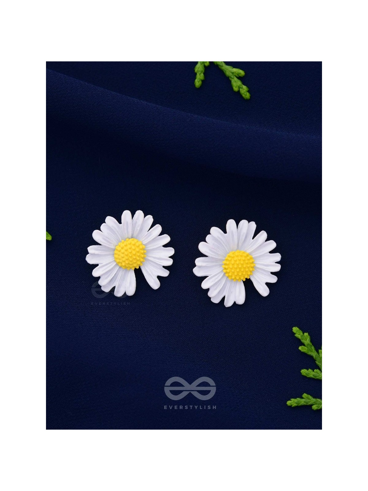 FORGET-ME-NOT - CASUAL STUD EARRINGS (WHITE)