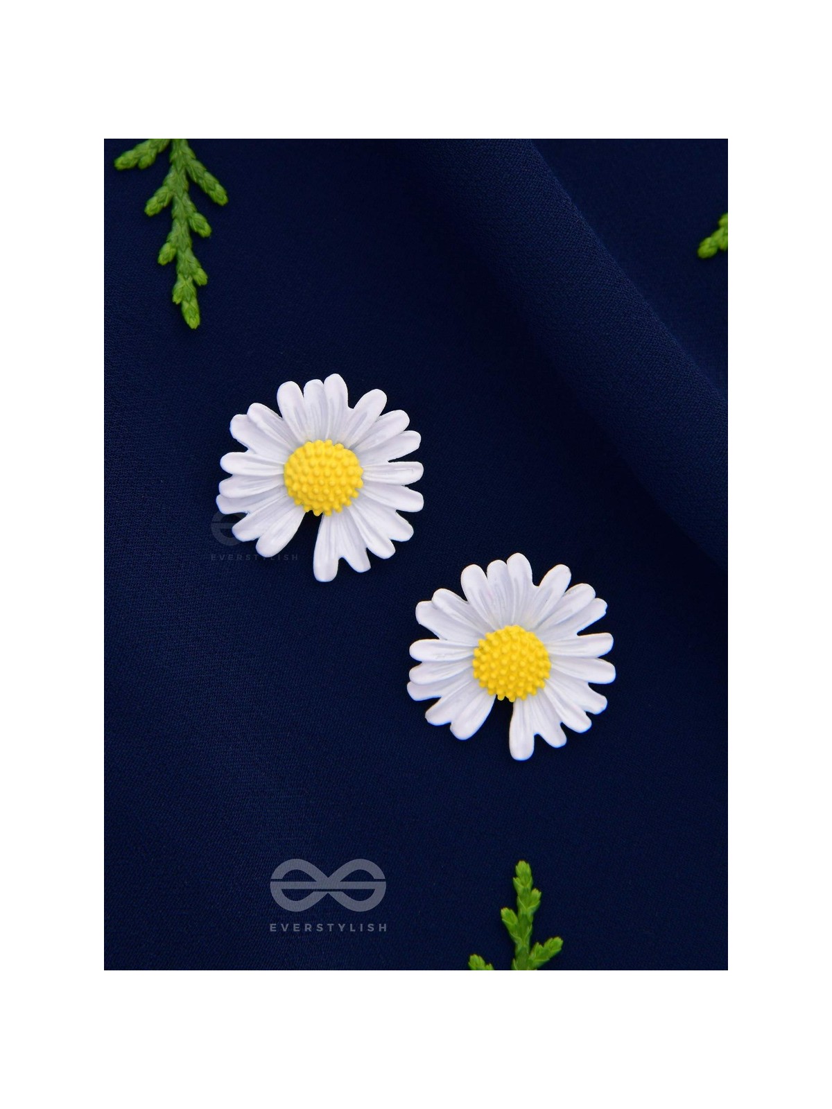 FORGET-ME-NOT - CASUAL STUD EARRINGS (WHITE)