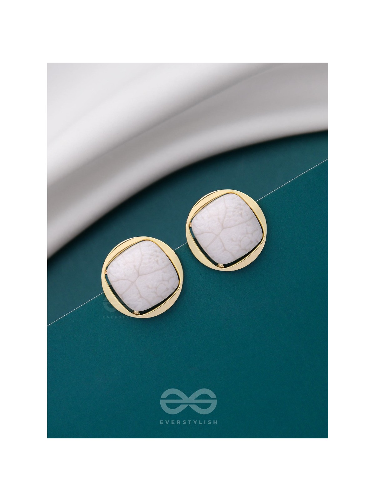 ICE TO SEE YOU - GOLDEN ENAMELLED STUDS (WHITE)