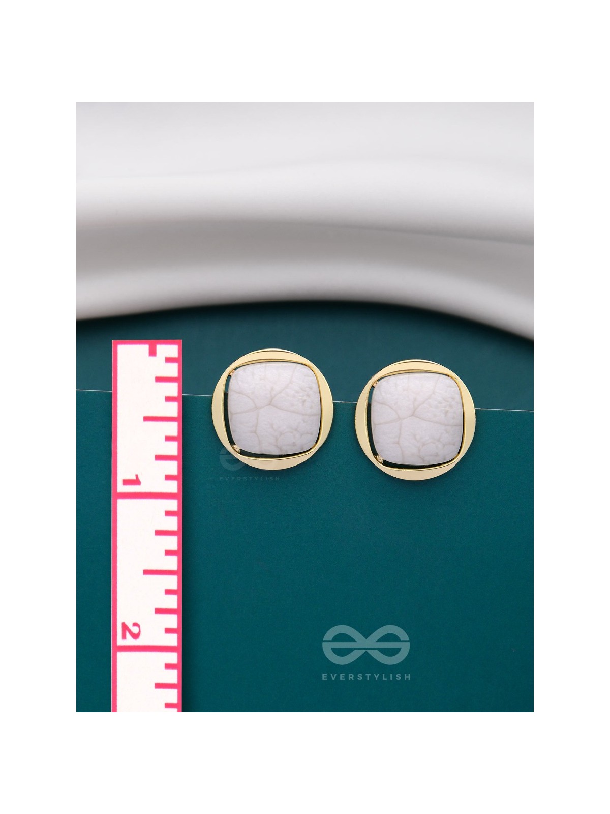 ICE TO SEE YOU - GOLDEN ENAMELLED STUDS (WHITE)