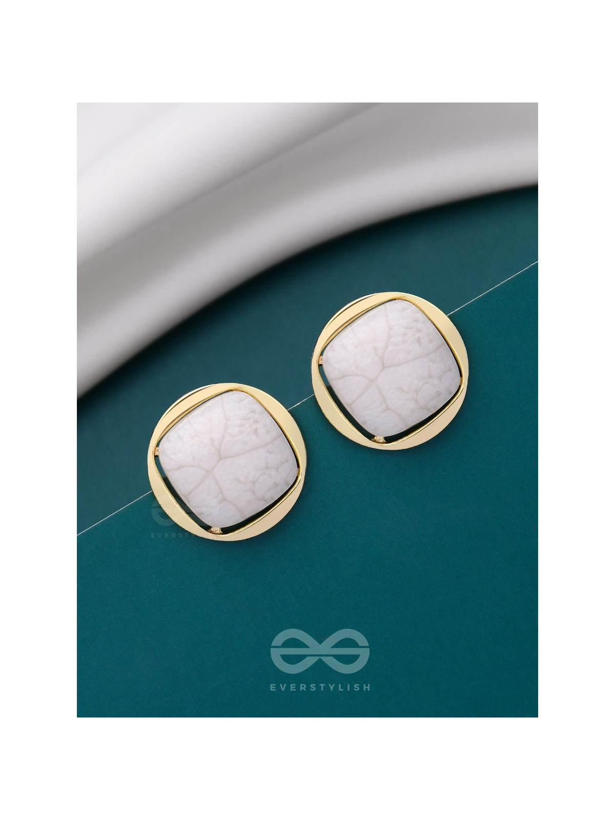 ICE TO SEE YOU - GOLDEN ENAMELLED STUDS (WHITE)
