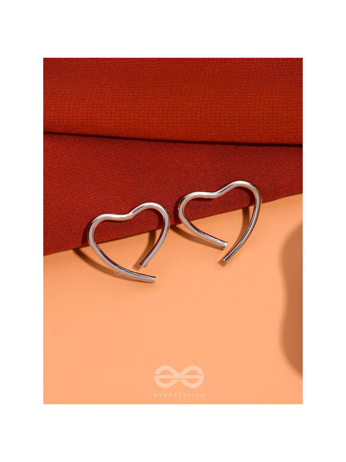 LOVE IN PROGRESS - CASUAL SILVER STUDS