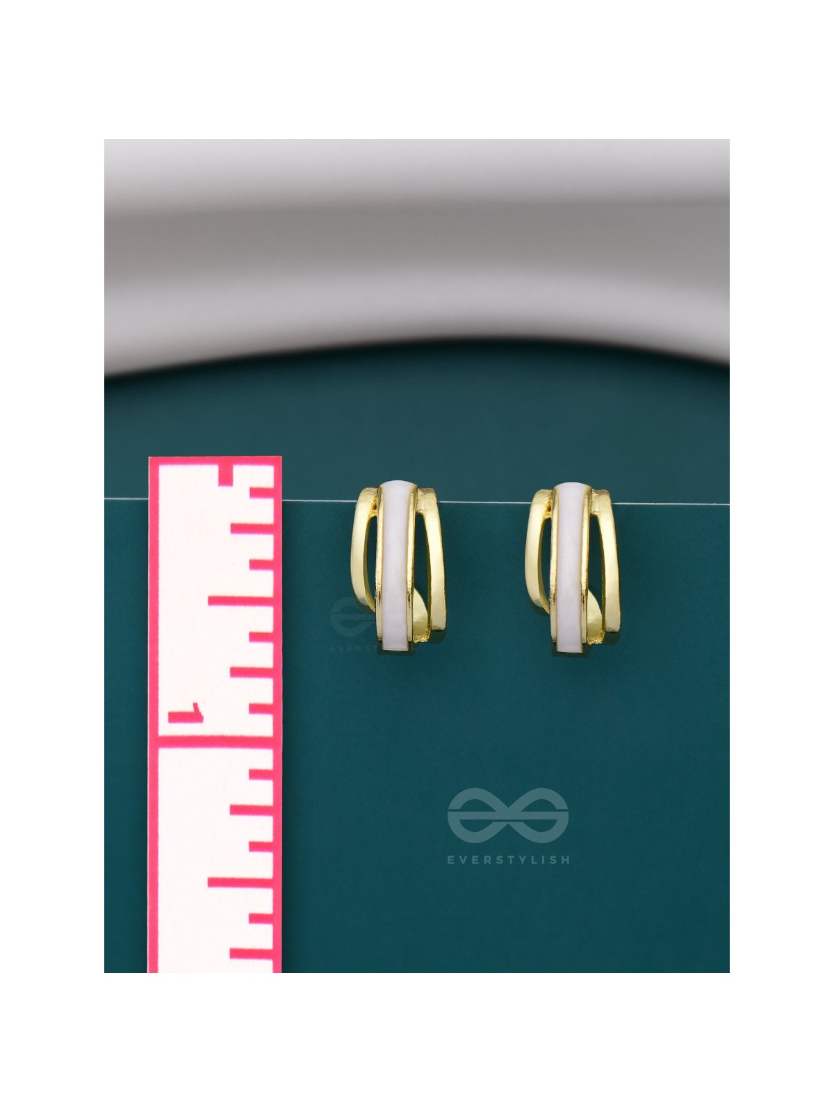 A CLASSY DAME - WHITE ENAMELLED GOLDEN STUDS