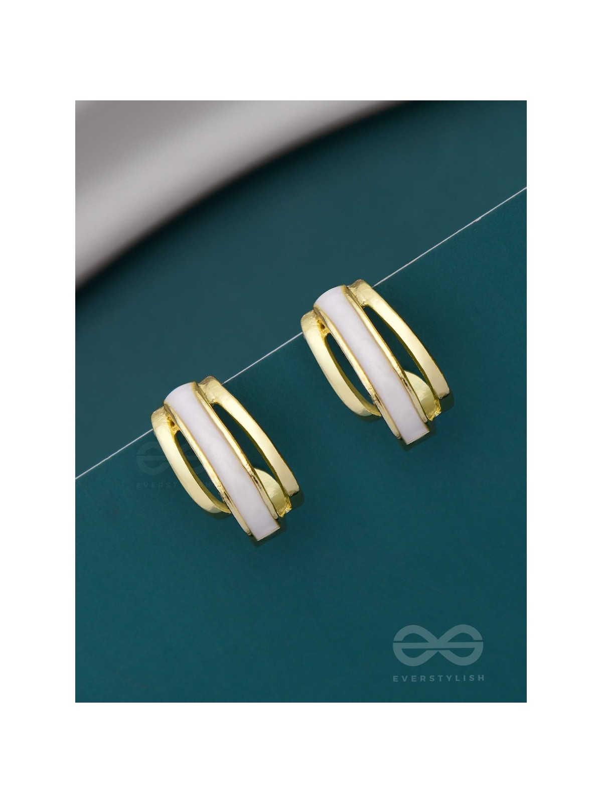 A CLASSY DAME - WHITE ENAMELLED GOLDEN STUDS