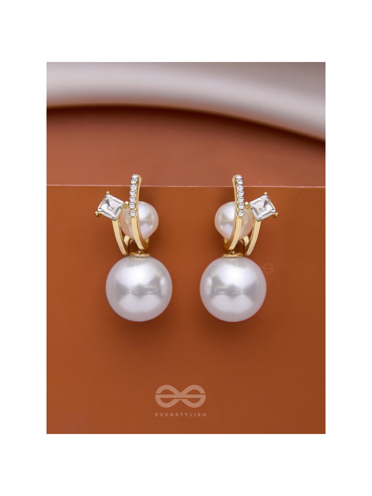 PEARLY GLITZ - GOLDEN SPARKLING EARRINGS