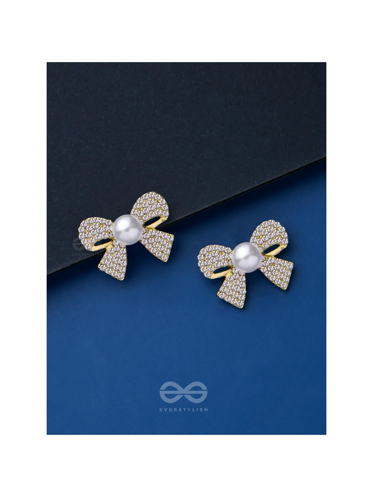 KNOT-A-LOT - GOLDEN PEARL SPARKLING STUDS