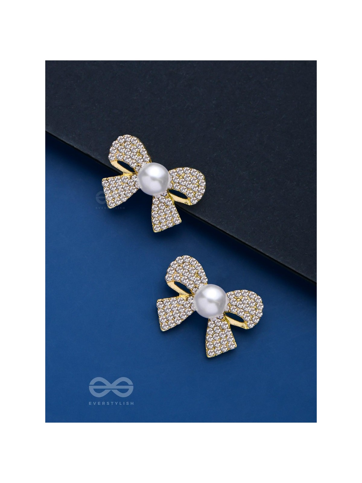 KNOT-A-LOT - GOLDEN PEARL SPARKLING STUDS