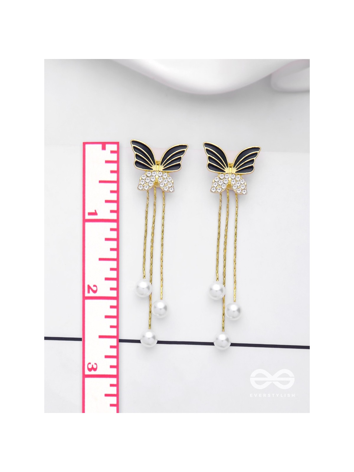 WINGED WONDERLAND - GOLDEN PEARL EAR JACKETS (BLACK)