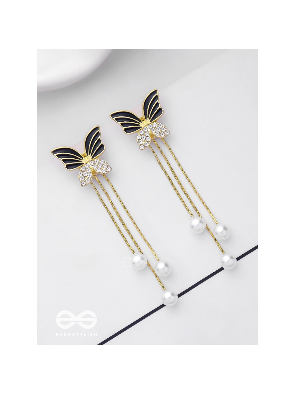 WINGED WONDERLAND - GOLDEN PEARL EAR JACKETS (BLACK)