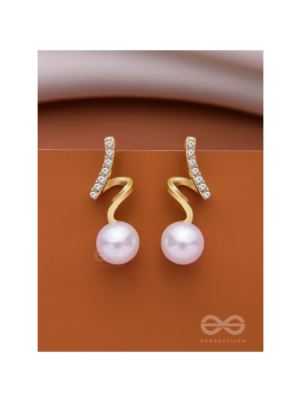 PEARL'N SWIRL - GOLDEN SPARKLING STUDS