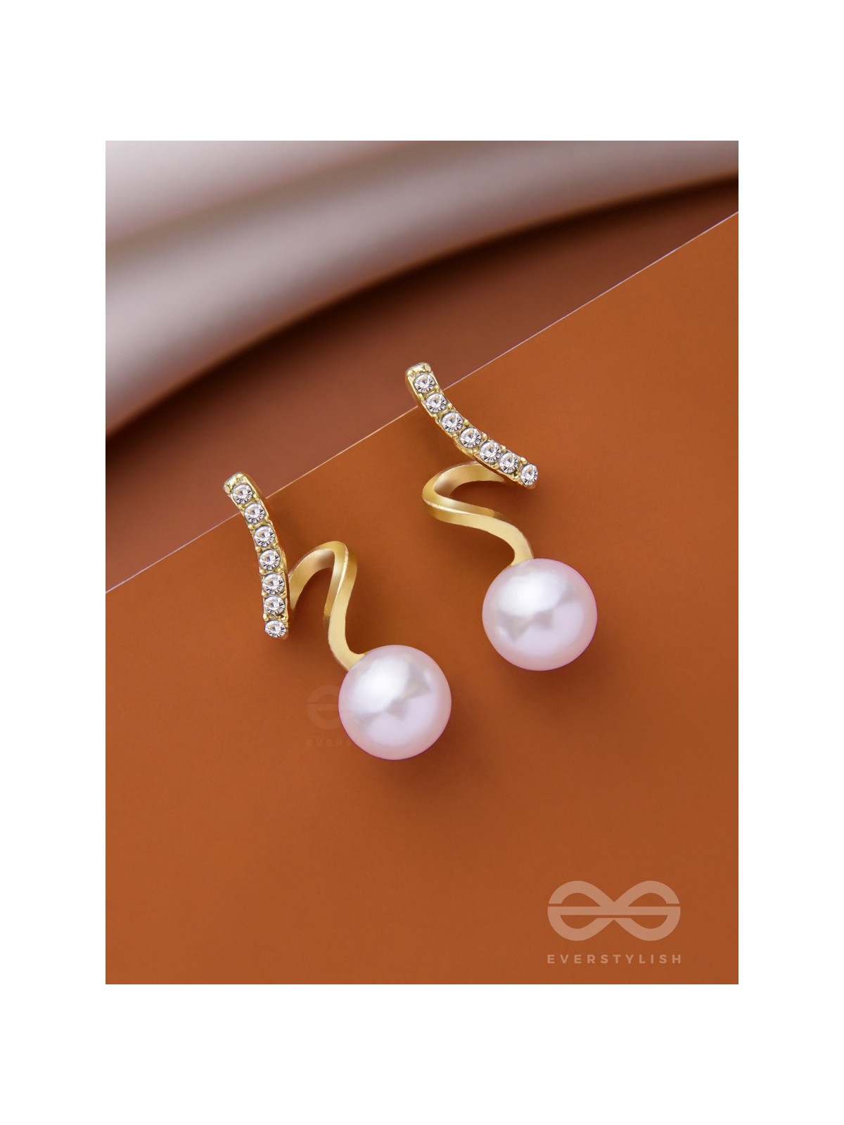 PEARL'N SWIRL - GOLDEN SPARKLING STUDS