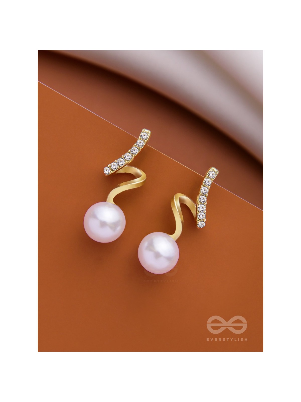 PEARL'N SWIRL - GOLDEN SPARKLING STUDS