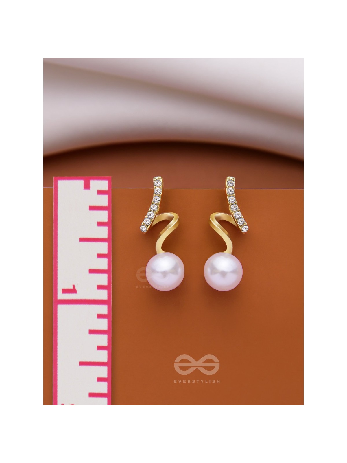 PEARL'N SWIRL - GOLDEN SPARKLING STUDS