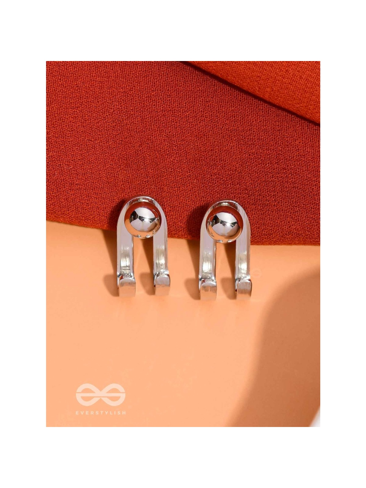 GLEAMING CRESCENT - SILVER STUD EARRINGS