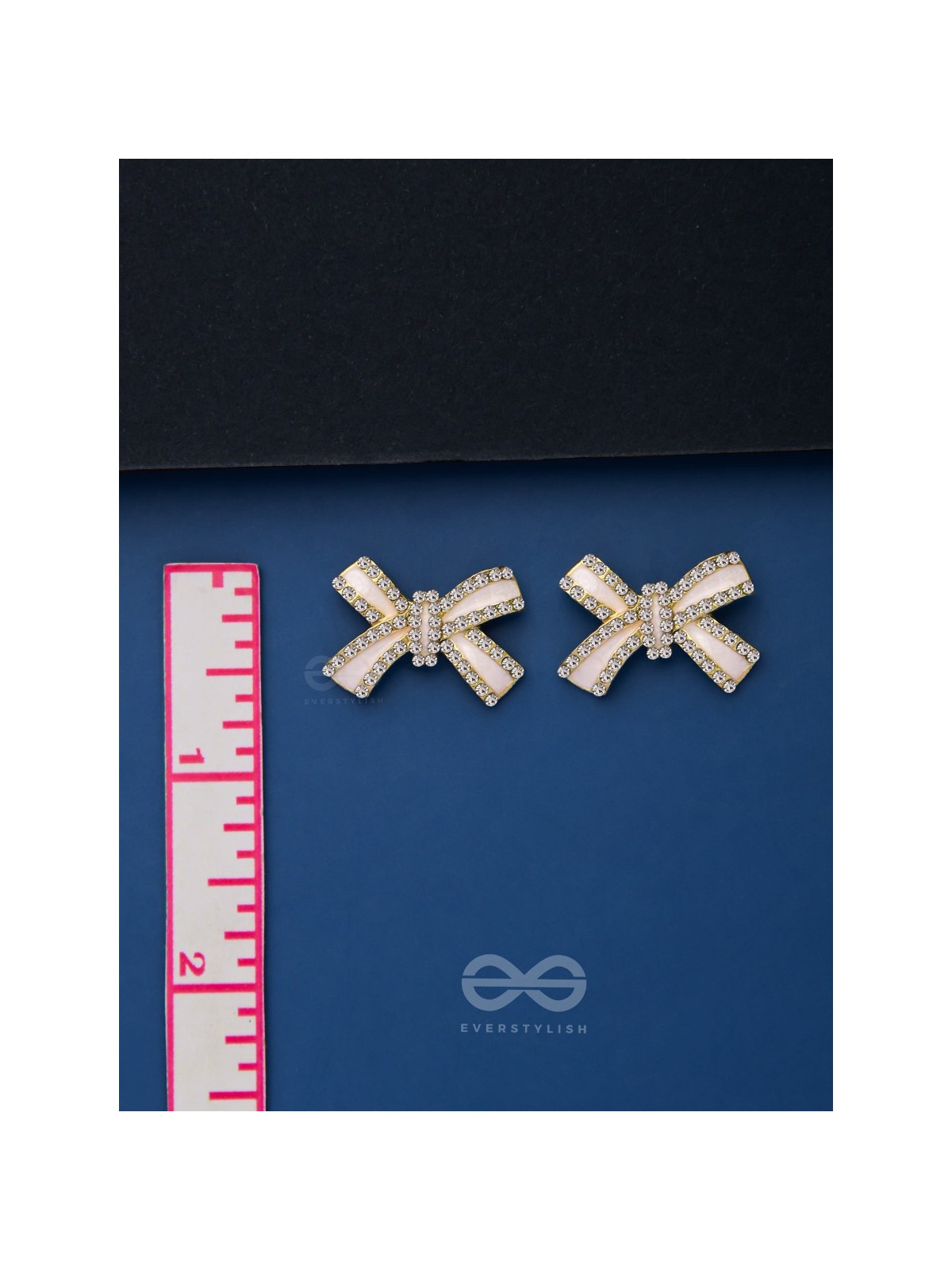 KNOTTY & NICE - GOLDEN ENAMELLED STUDS (WHITE)