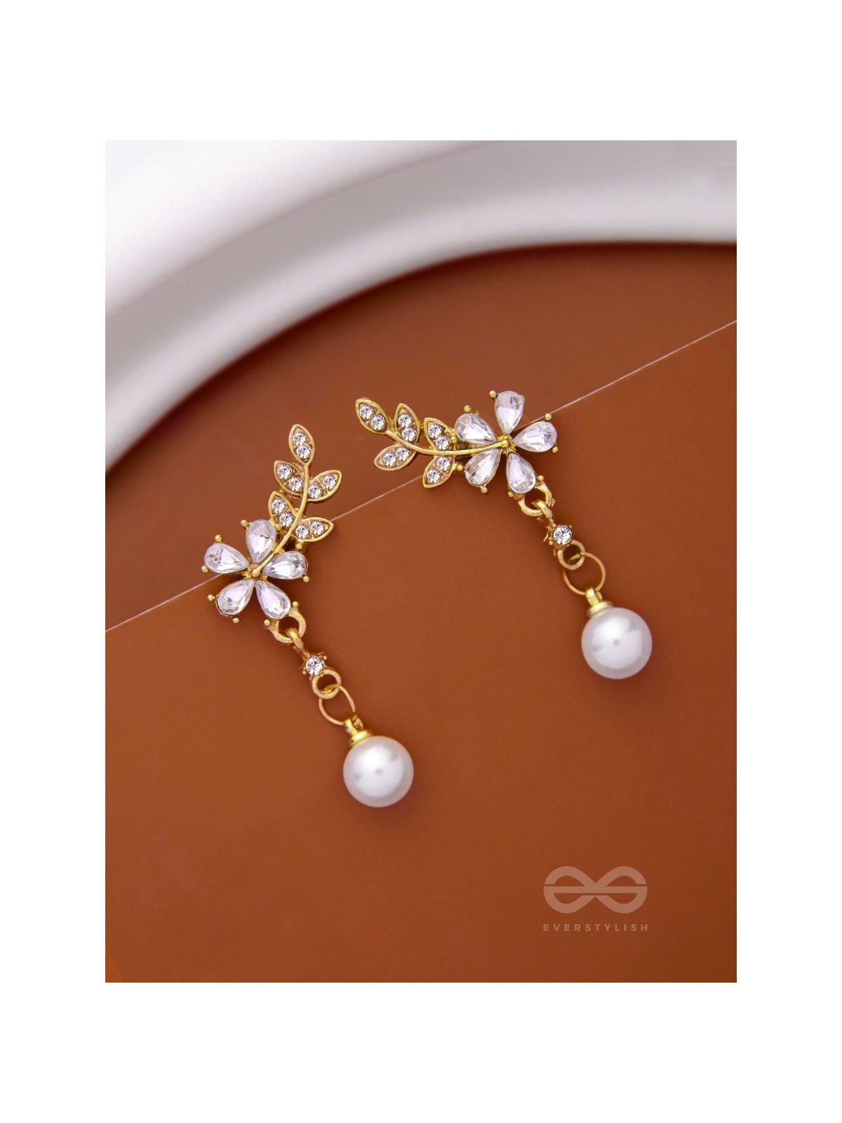 LIFE IN FULL BLOOM - SPARKLING PEARL EARRINGS