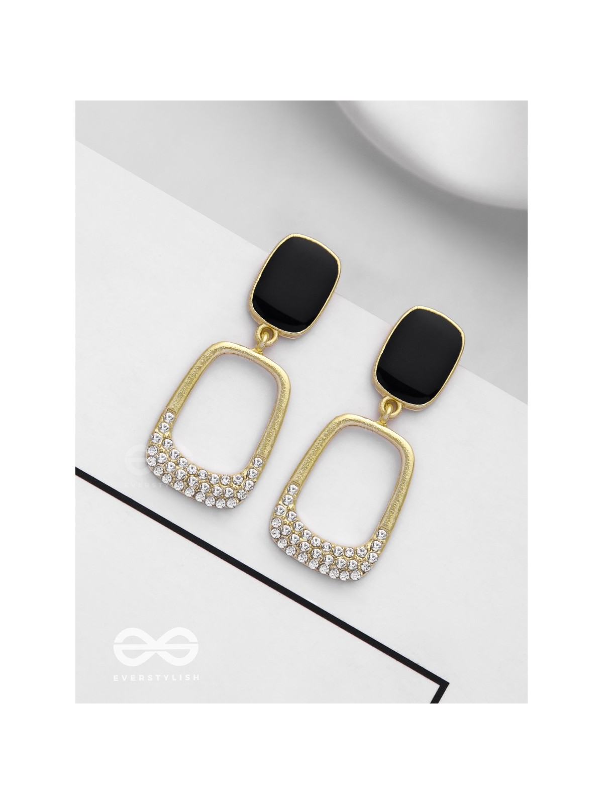 SHIMMER OF NIGHT - STATEMENT DROP EARRINGS
