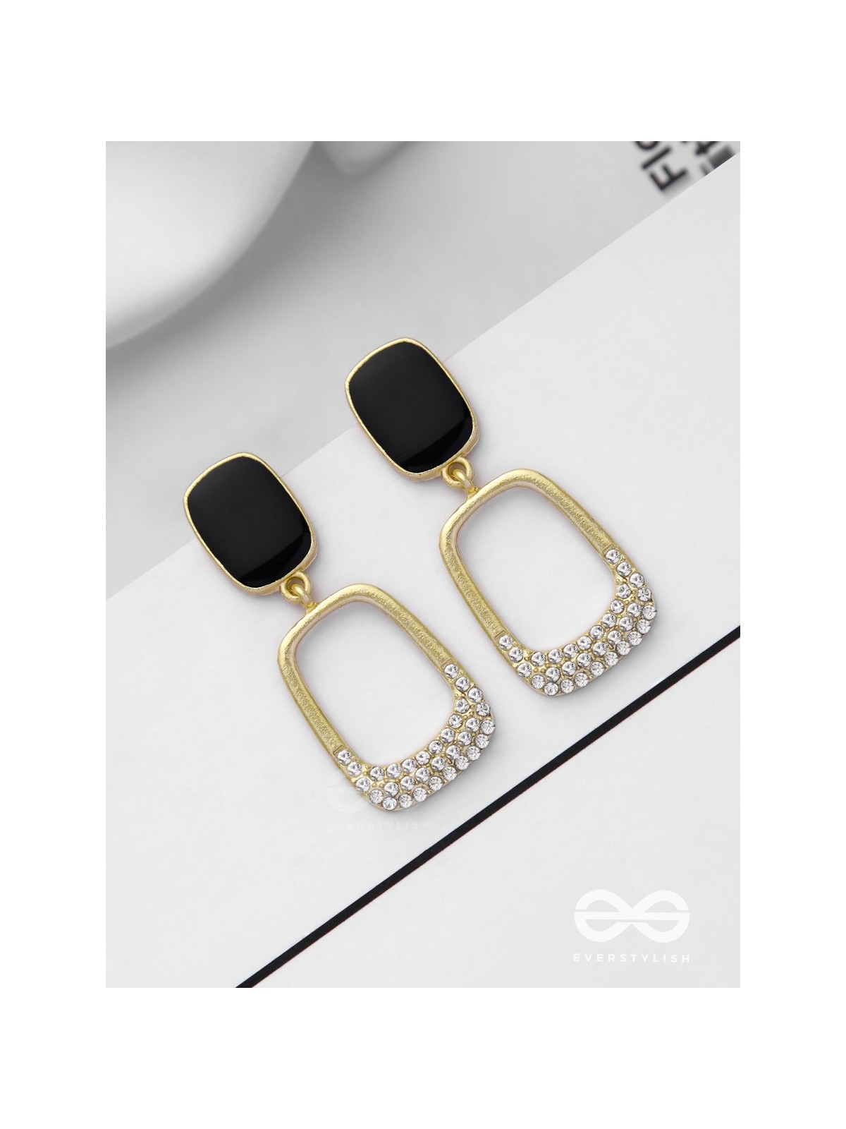 SHIMMER OF NIGHT - STATEMENT DROP EARRINGS