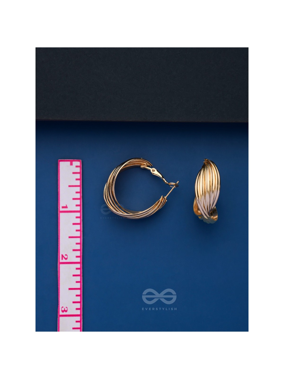 LEVELING IT UP - STATEMENT GOLDEN HOOPS