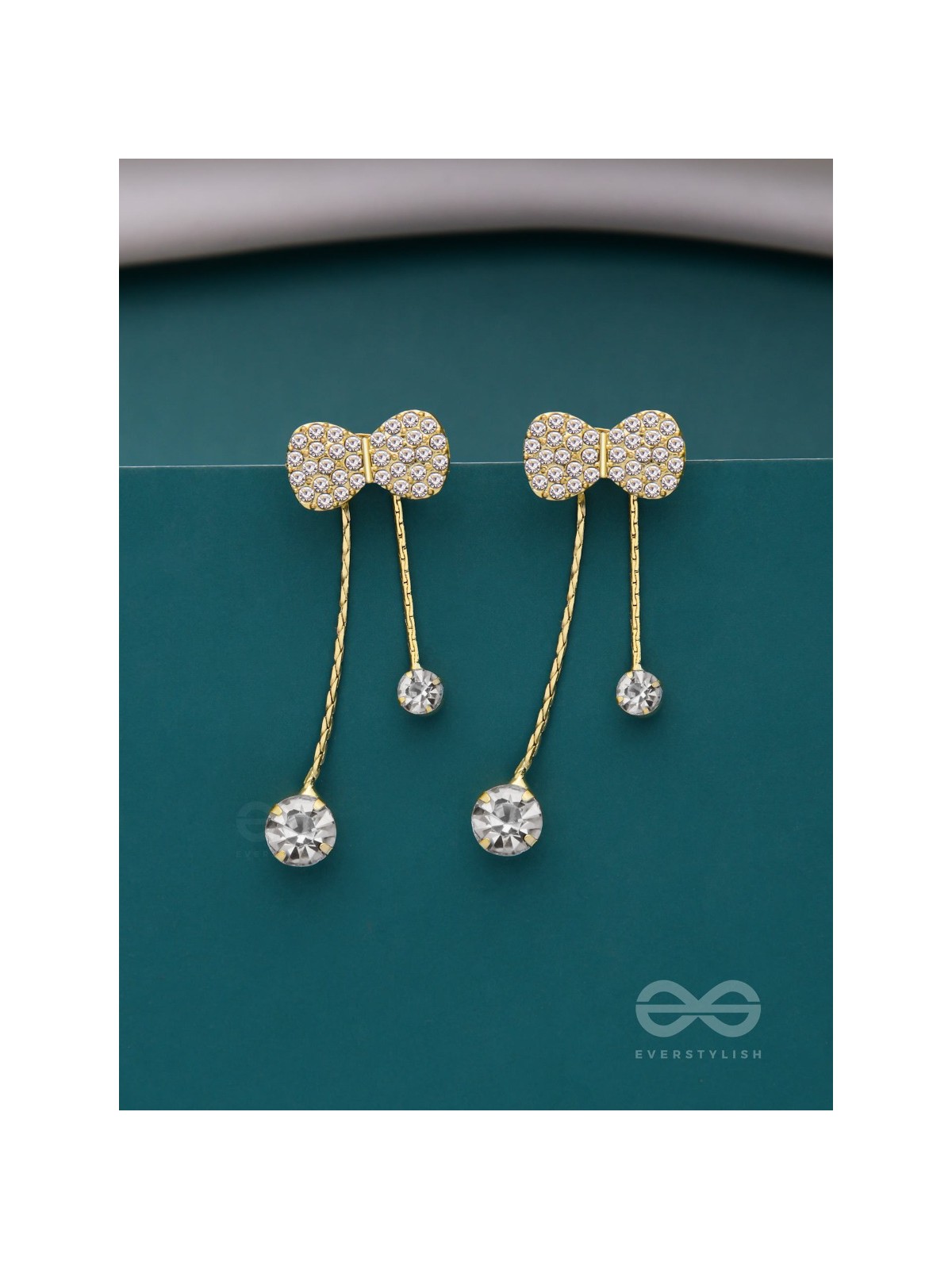 BLINGY BOWS - GOLDEN SPARKLING EARJACKETS
