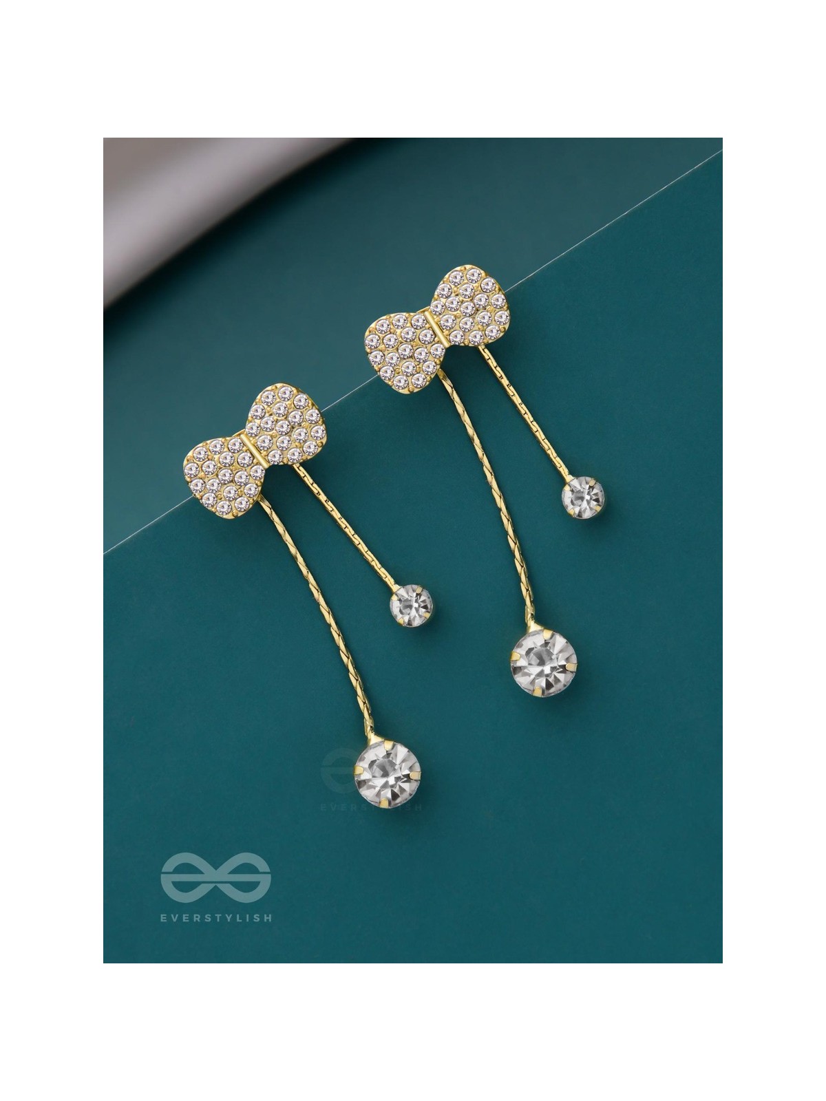 BLINGY BOWS - GOLDEN SPARKLING EARJACKETS