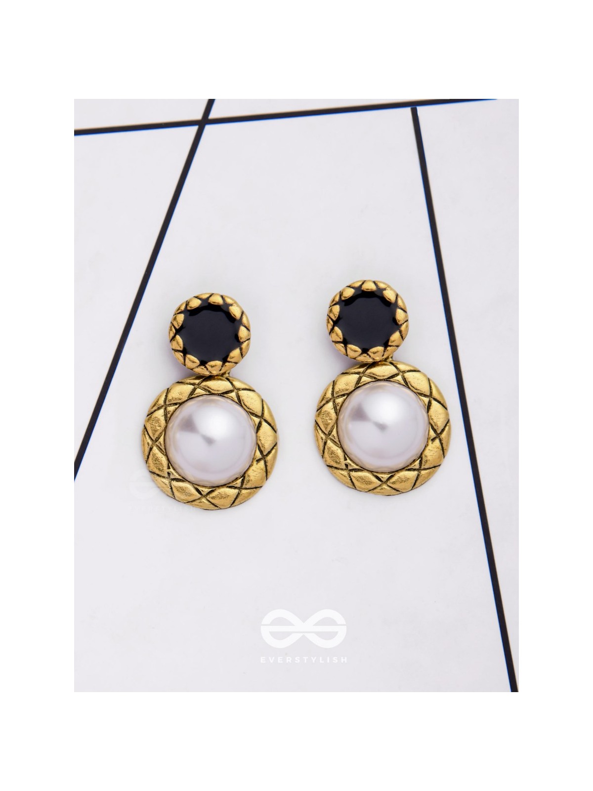 MIDNIGHT PEARL - STATEMENT DROP EARRINGS