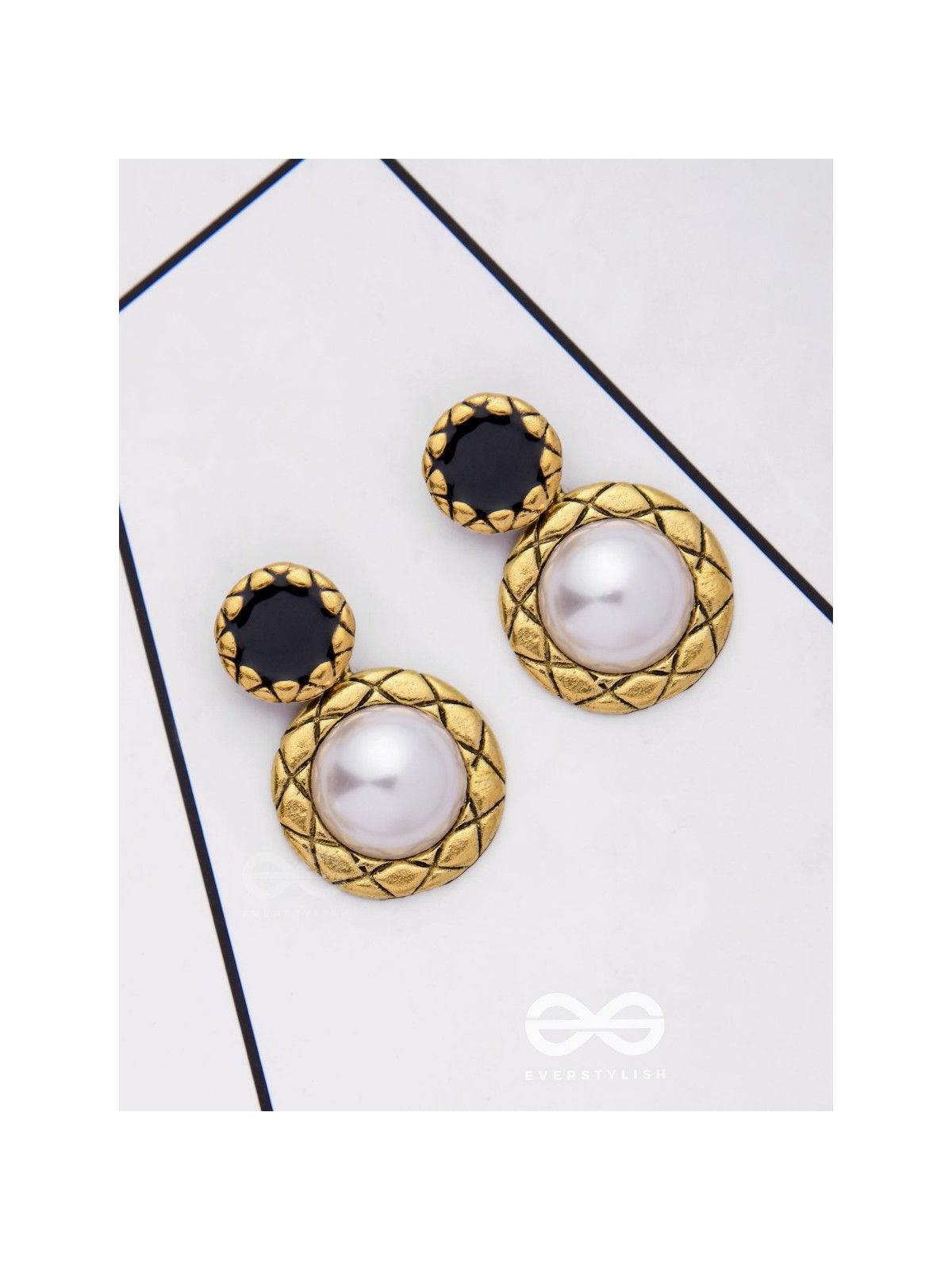 MIDNIGHT PEARL - STATEMENT DROP EARRINGS