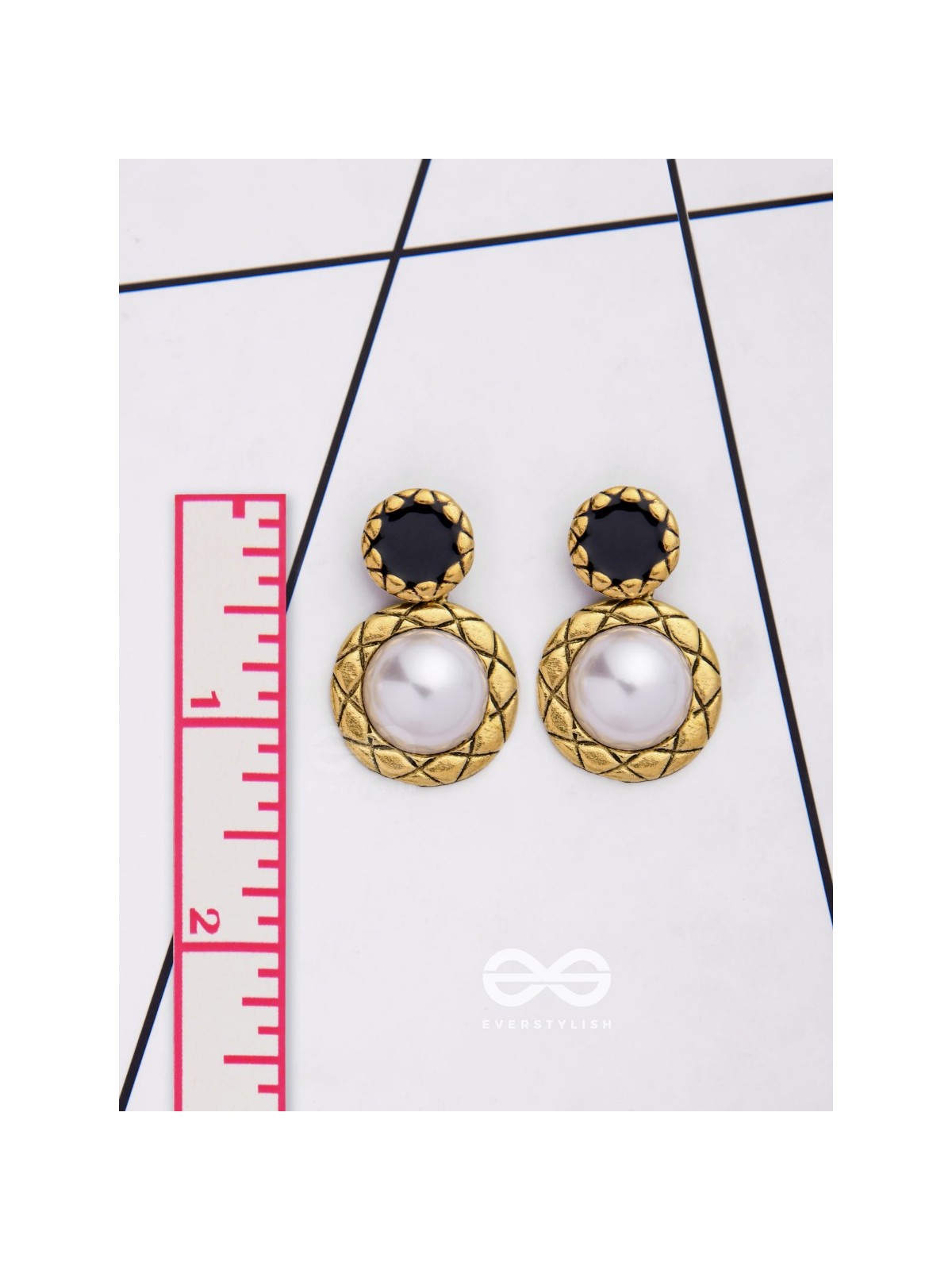 MIDNIGHT PEARL - STATEMENT DROP EARRINGS