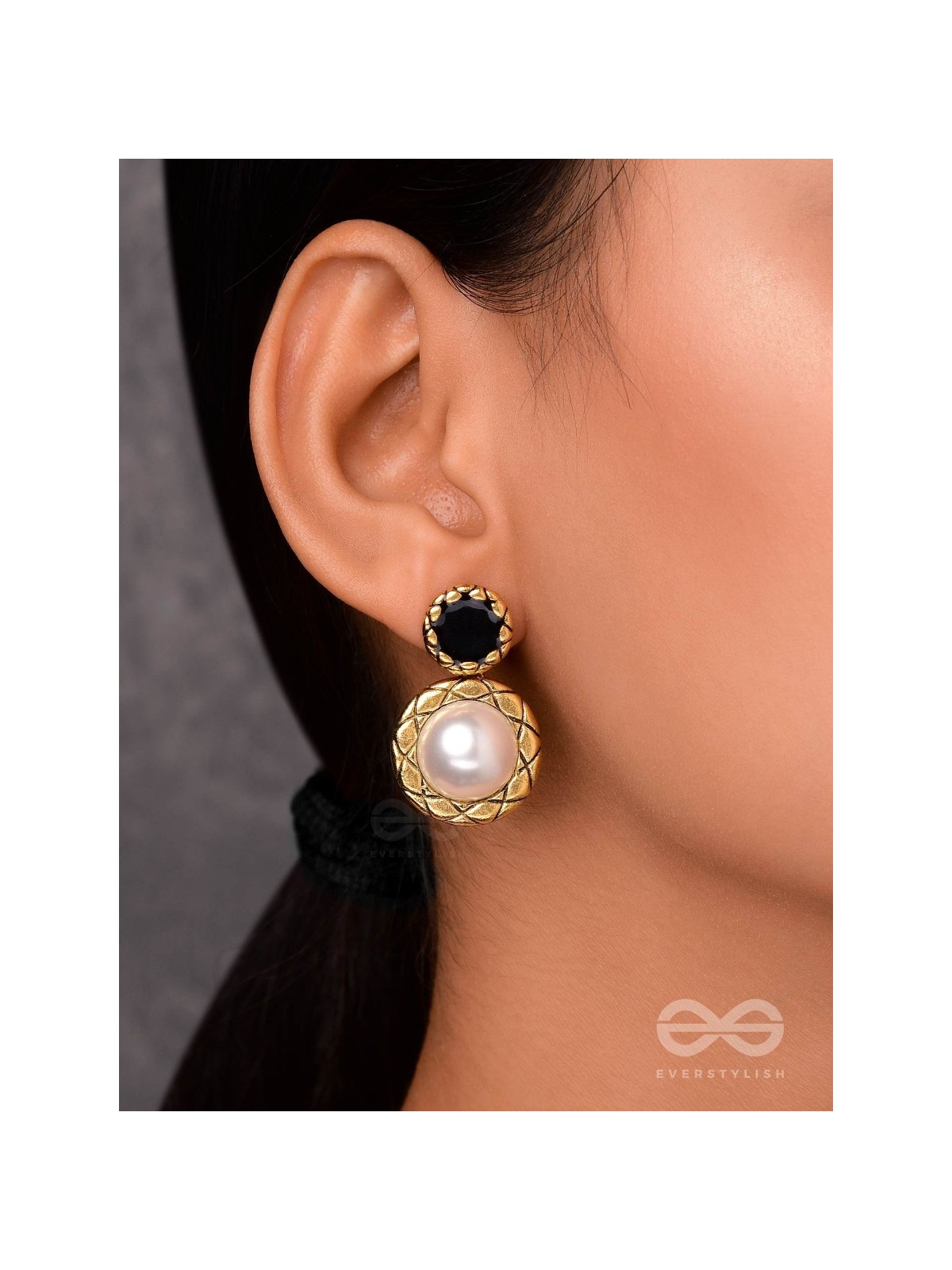 MIDNIGHT PEARL - STATEMENT DROP EARRINGS