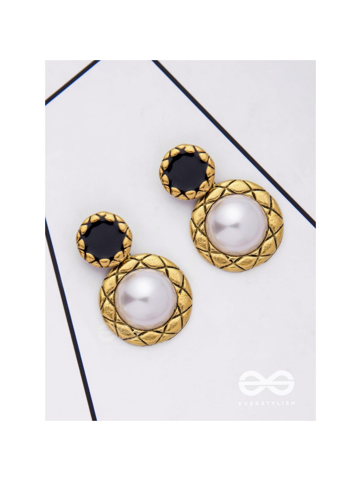 MIDNIGHT PEARL - STATEMENT DROP EARRINGS