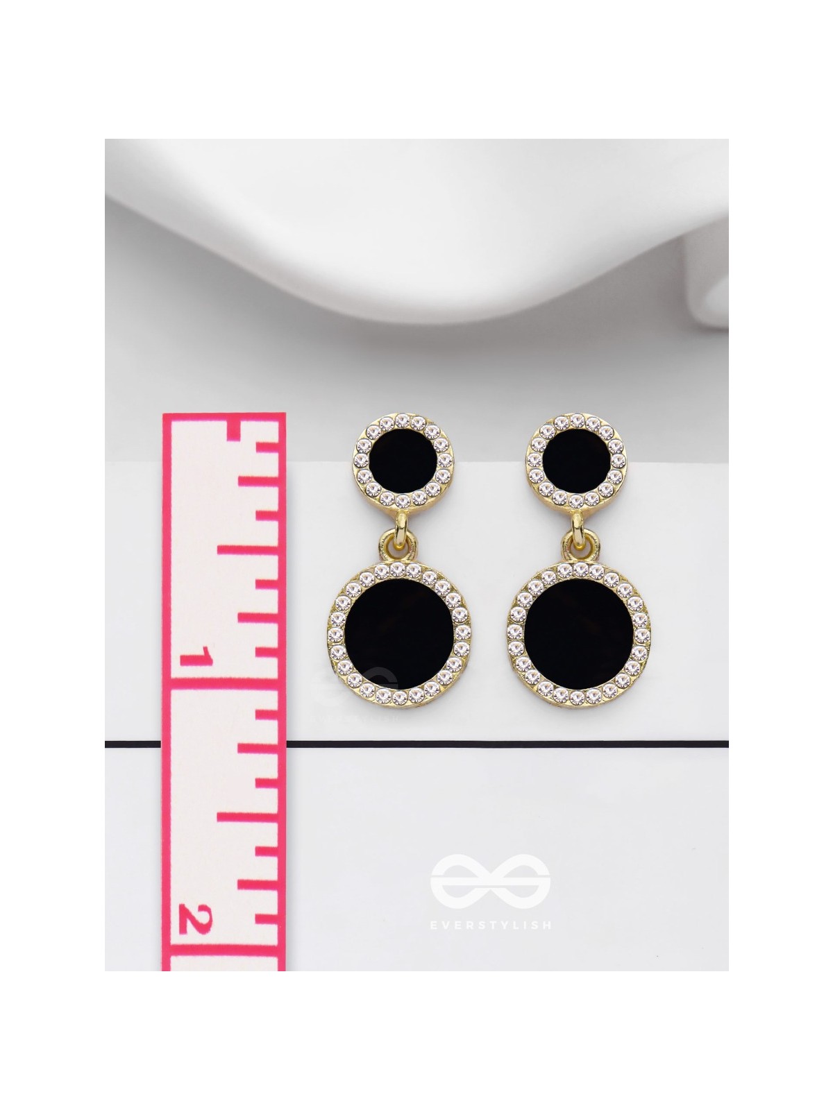 MIDNIGHT ENCHANTMENT - GOLDEN AND BLACK DROP EARRINGS