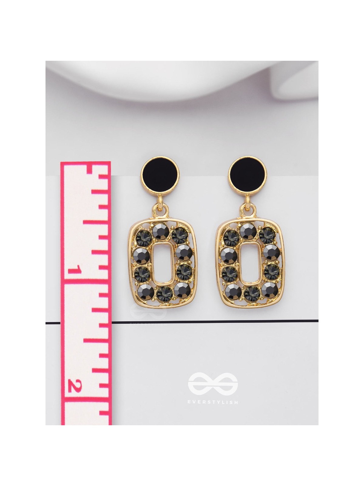 BLACKSMITH CRYSTALS - GOLDEN DROP EARRINGS