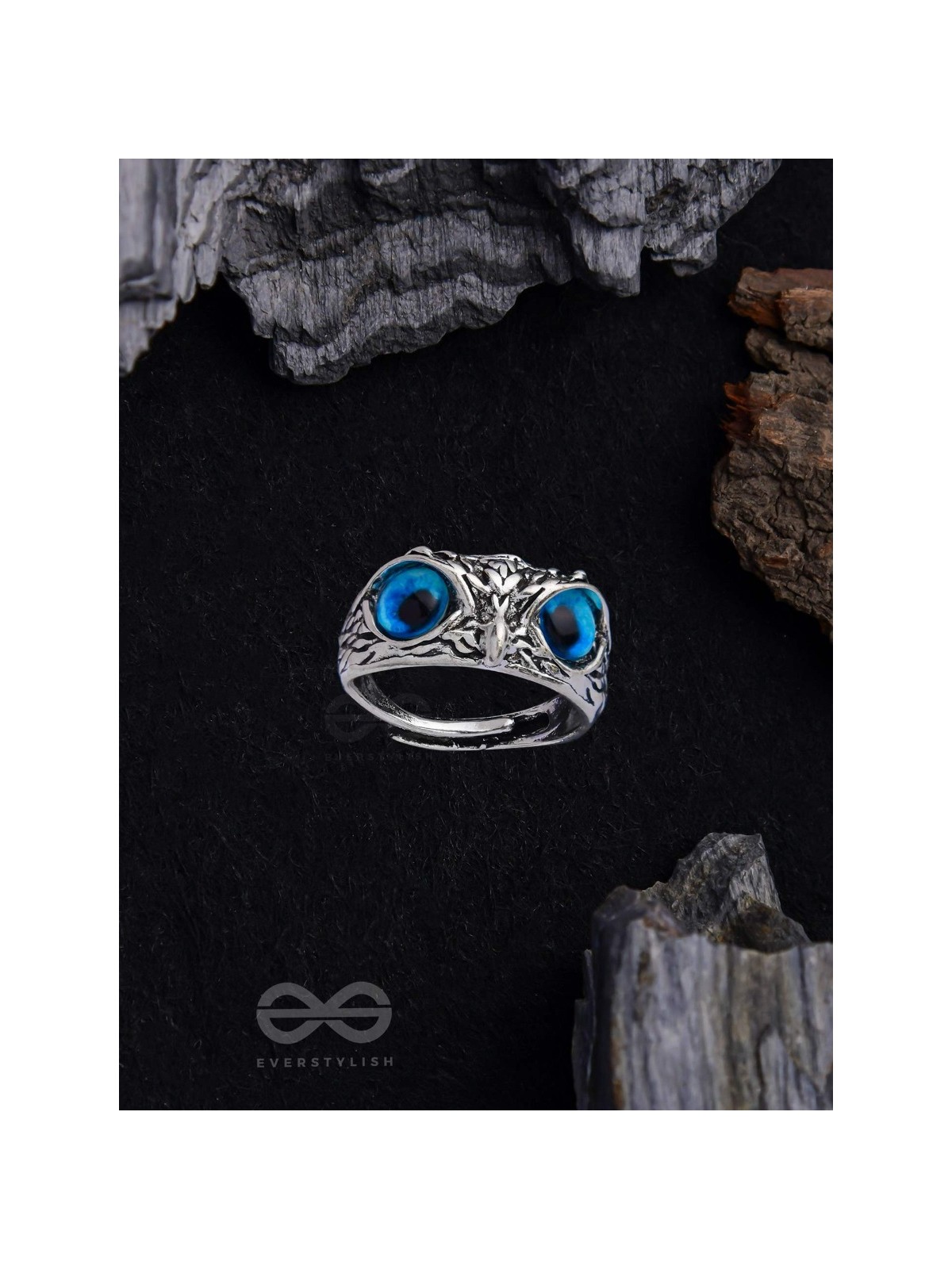 A KNOW-IT-OWL - BLUE EYED SILVER RING