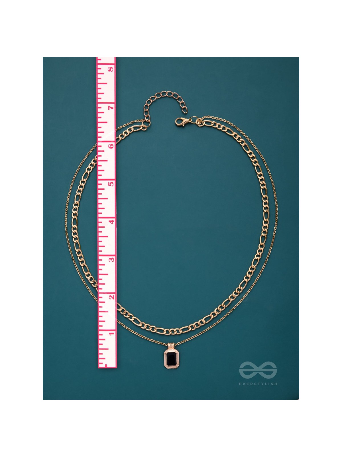 OUT OF THE DARK - BLACK MULTILAYERED NECKPIECE