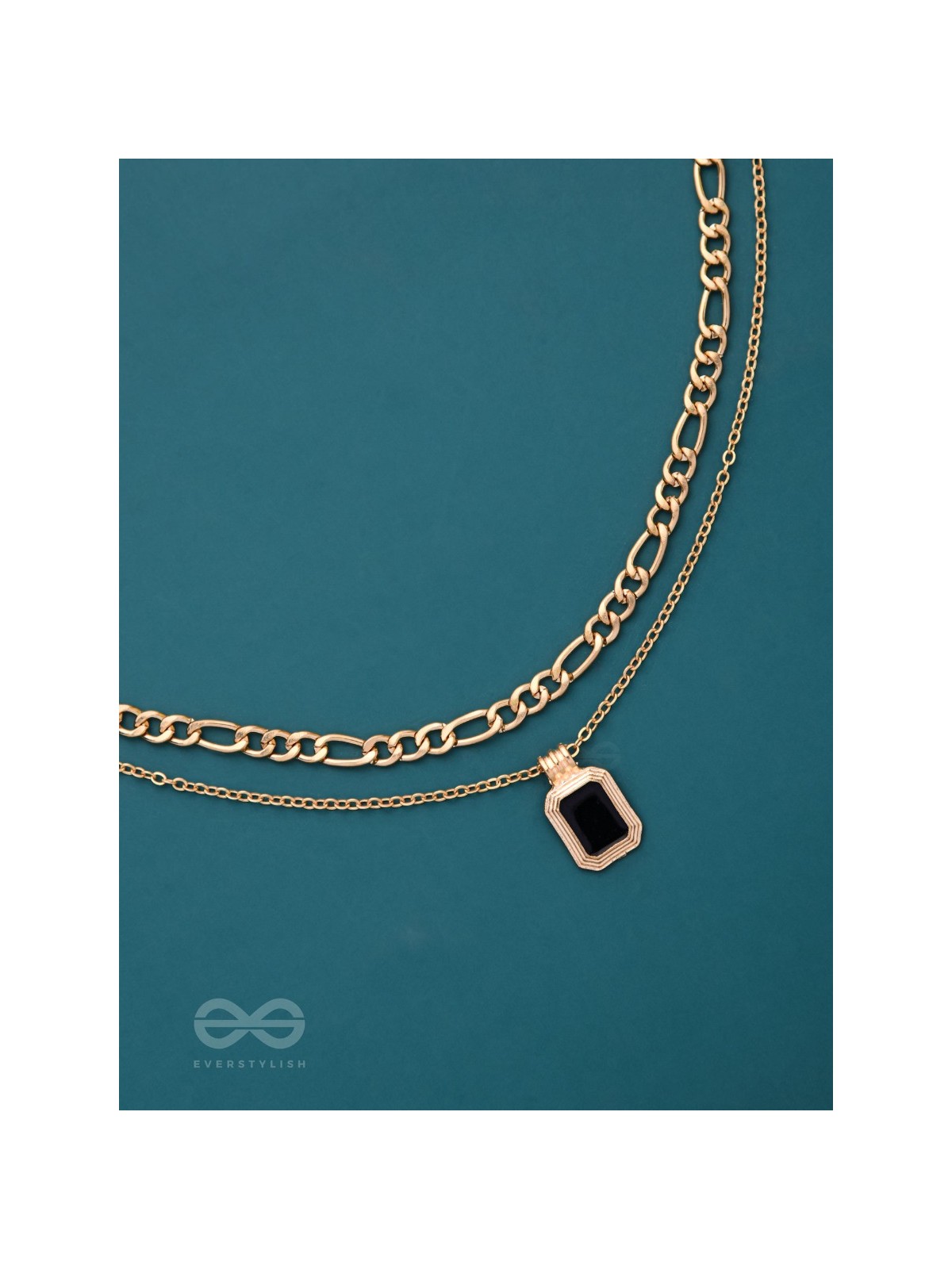 OUT OF THE DARK - BLACK MULTILAYERED NECKPIECE