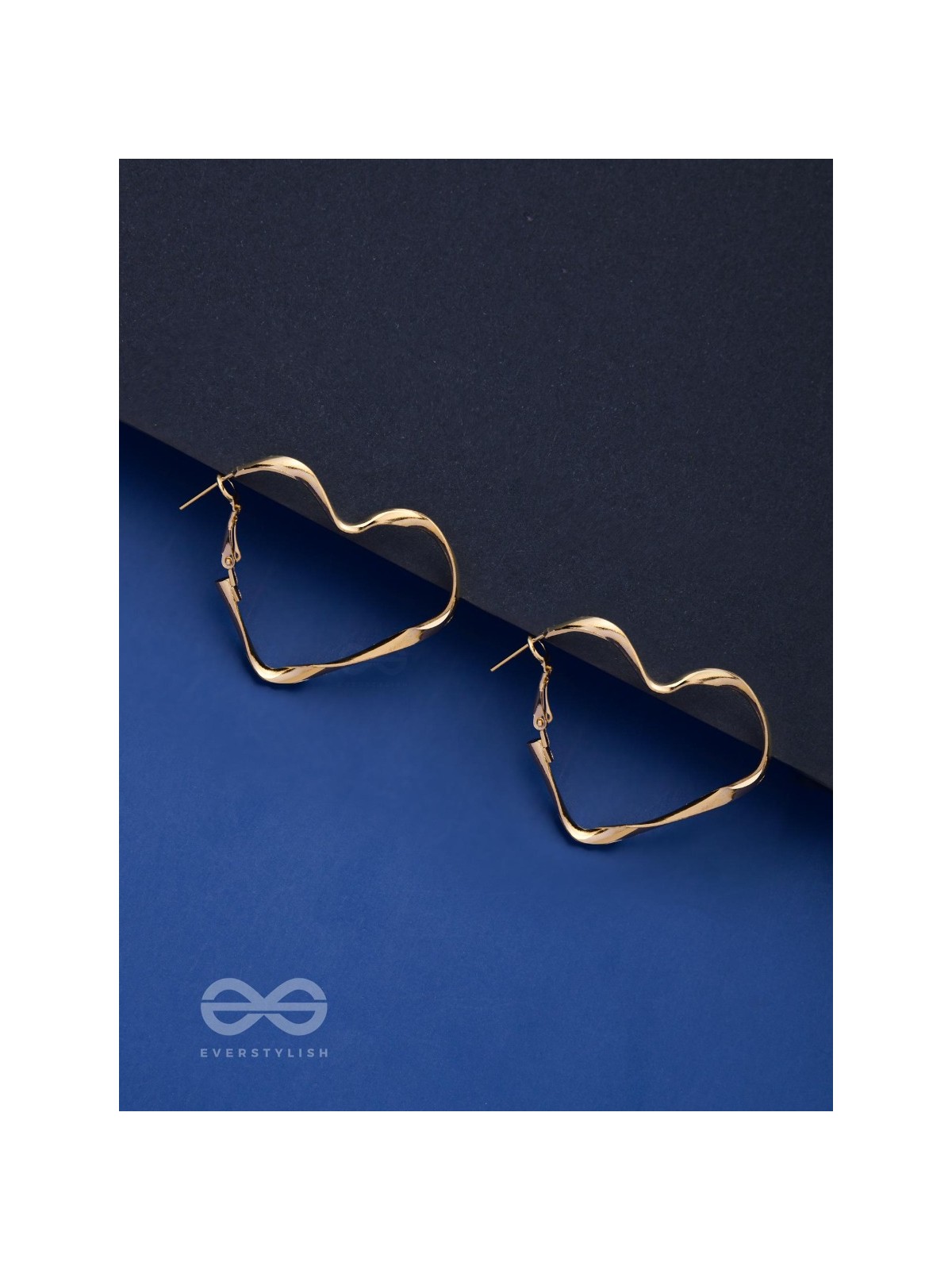 YOUR TWISTED LOVE - GOLDEN HOOP EARRINGS