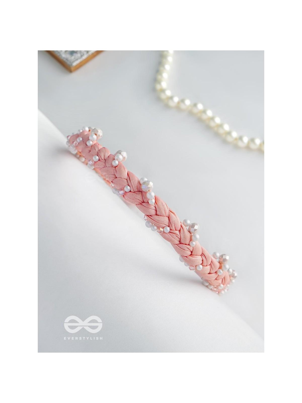 IPSIT - ONE'S DESIRE - PEARL AND FABRIC EMBROIDERED HAIRBAND