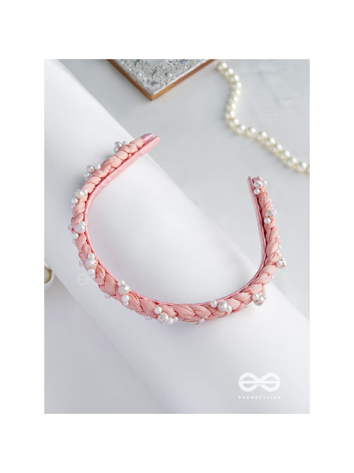 IPSIT - ONE'S DESIRE - PEARL AND FABRIC EMBROIDERED HAIRBAND